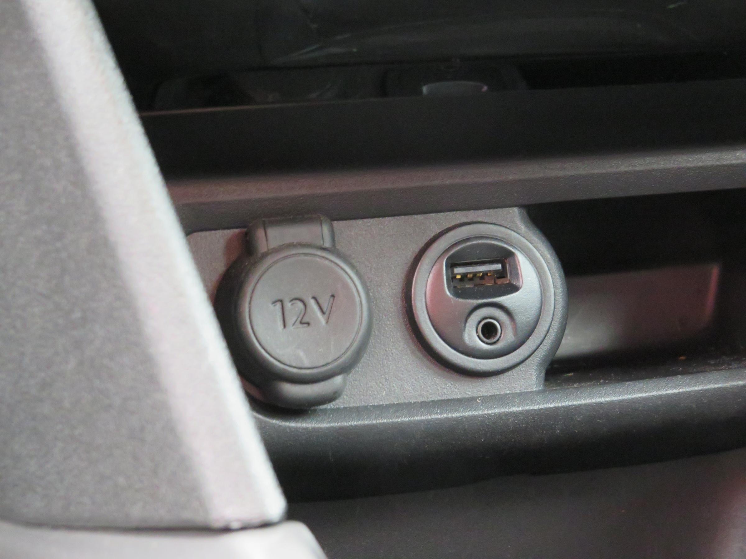 Peugeot 2008, 2017 - pohled č. 22