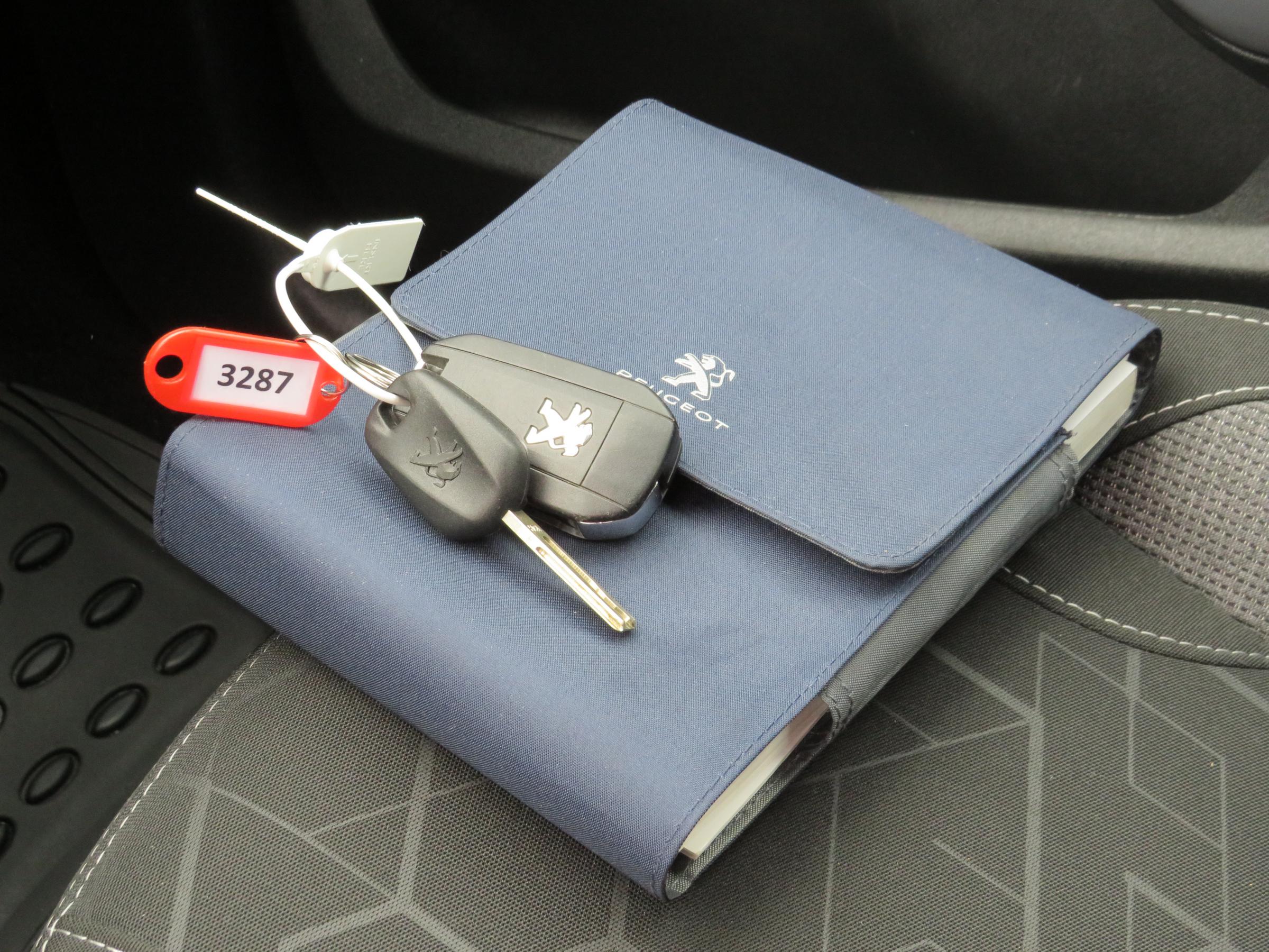 Peugeot 2008, 2017 - pohled č. 28