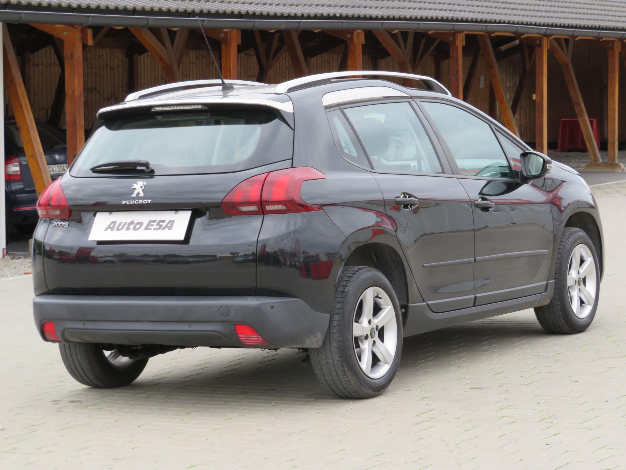 Peugeot 2008, 2017 - pohled č. 4