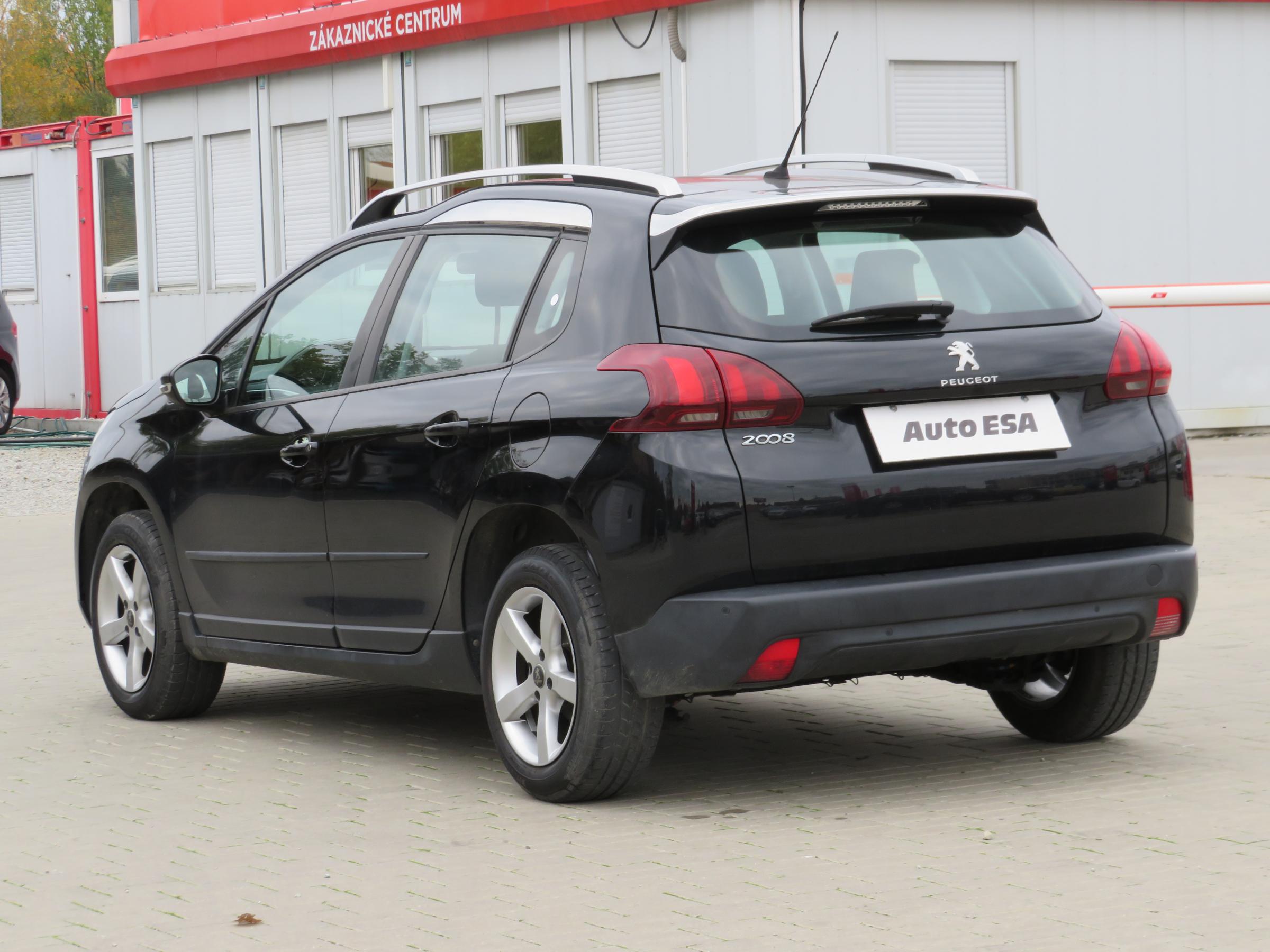 Peugeot 2008, 2017 - pohled č. 6