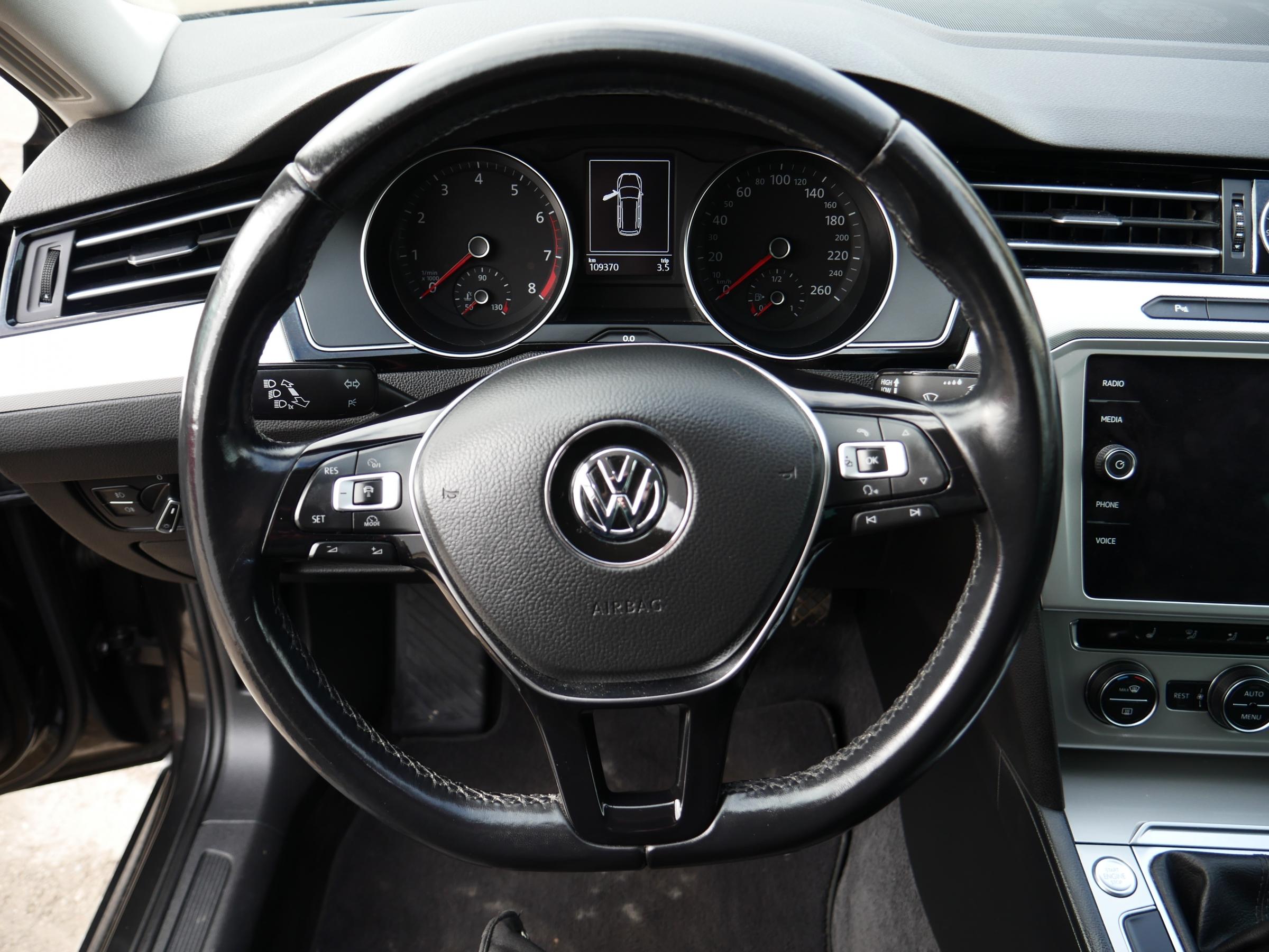 Volkswagen Passat, 2017 - pohled č. 16