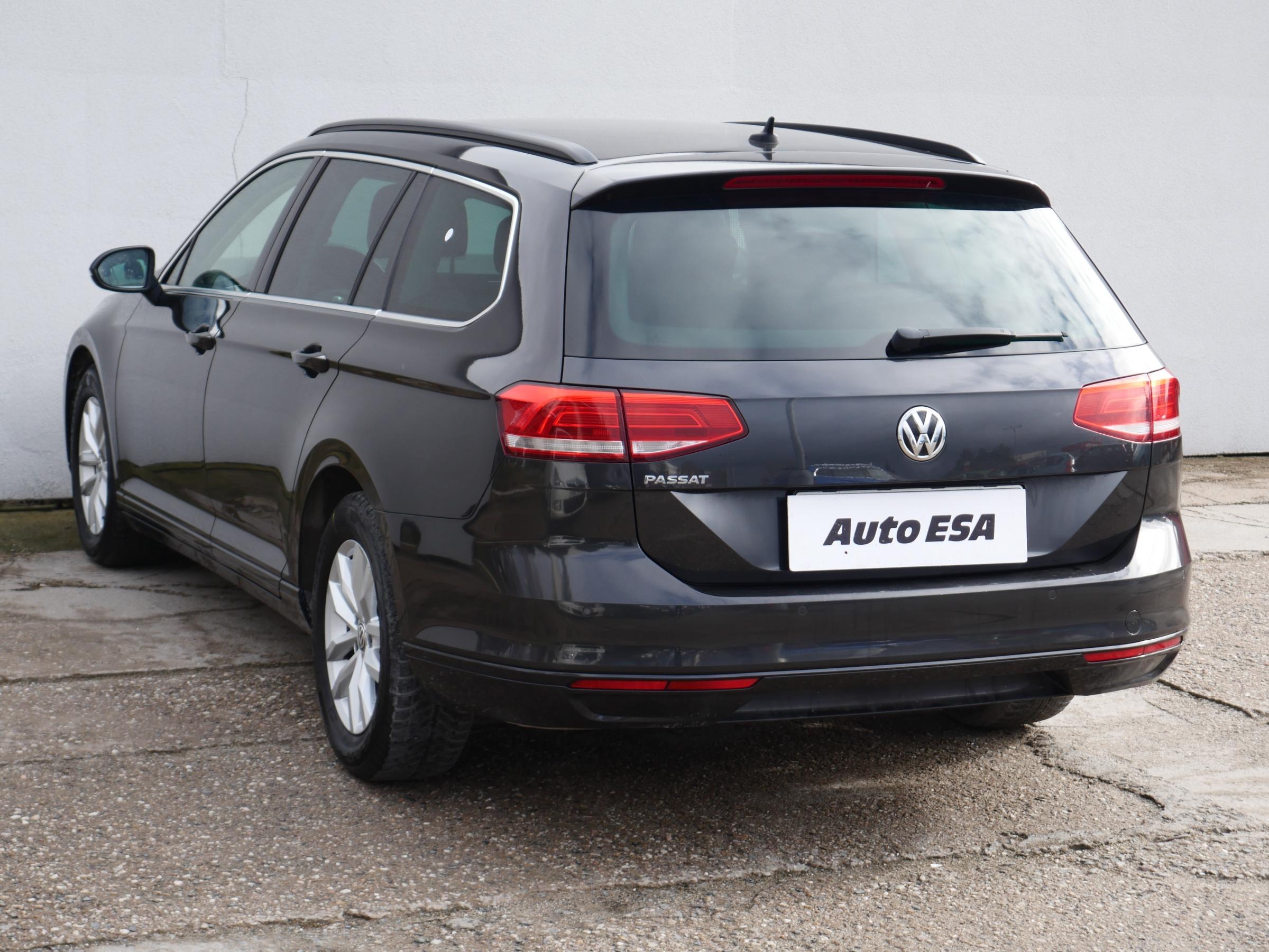 Volkswagen Passat, 2017 - pohled č. 4