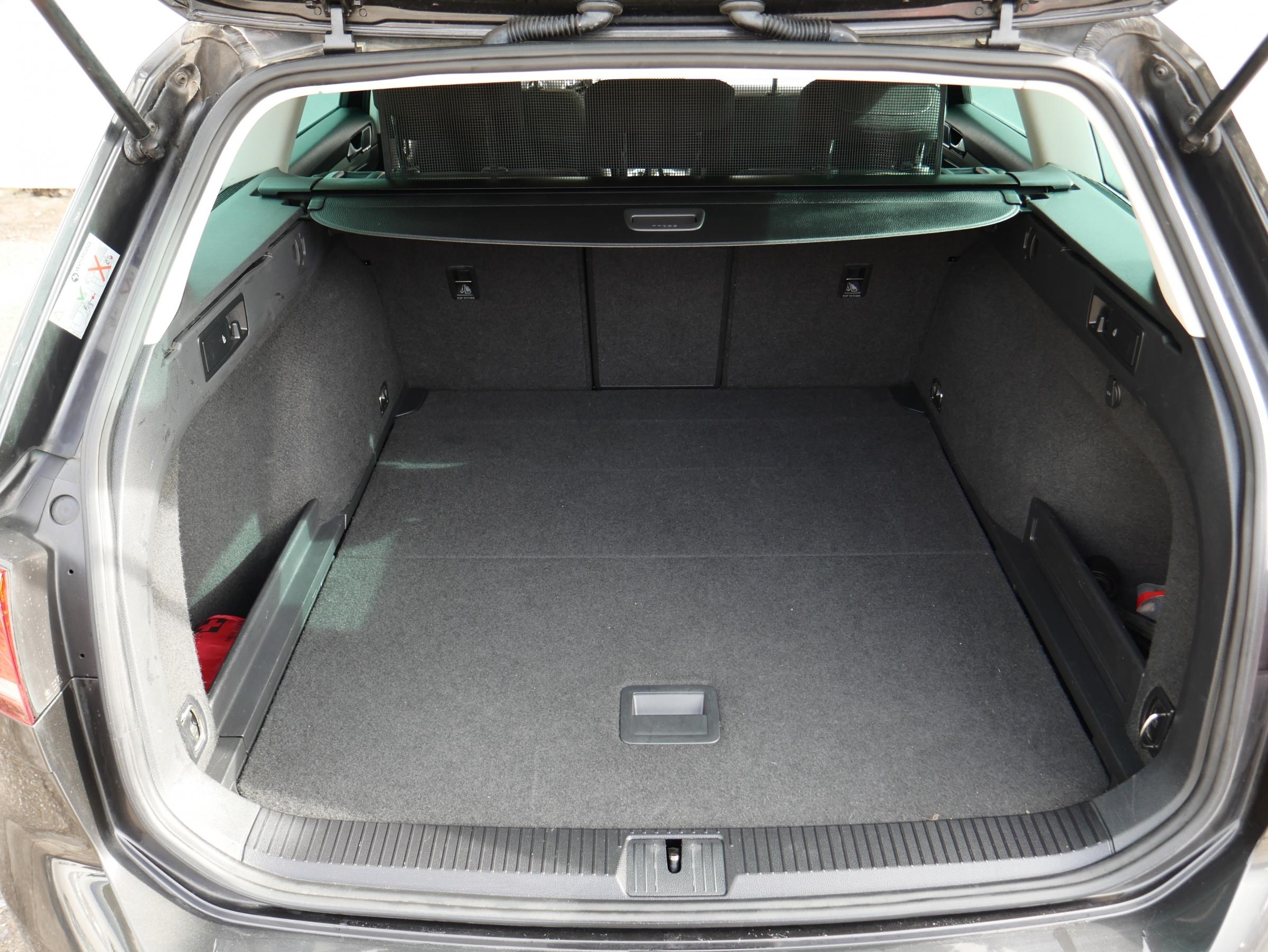 Volkswagen Passat, 2017 - pohled č. 8