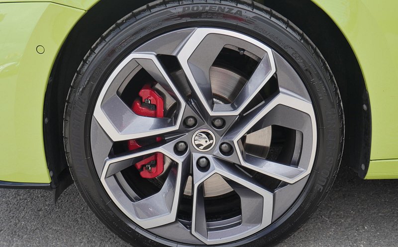 Škoda Octavia IV 2.0TSi RS Challange
