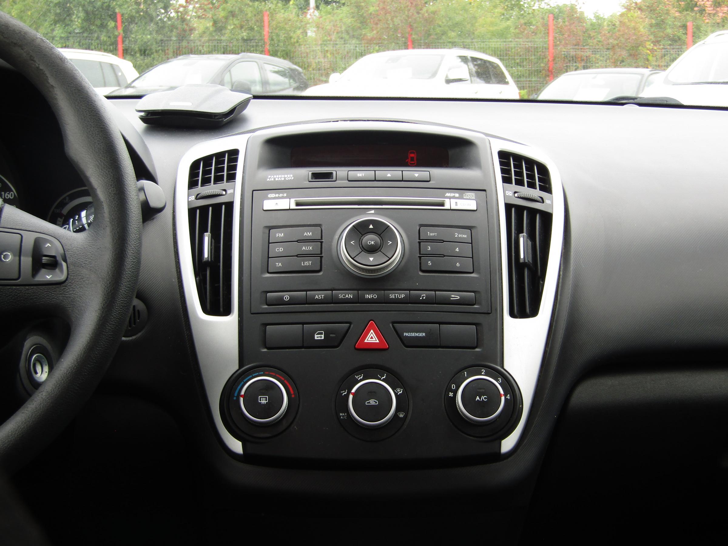 Kia Cee´d, 2011 - pohled č. 9