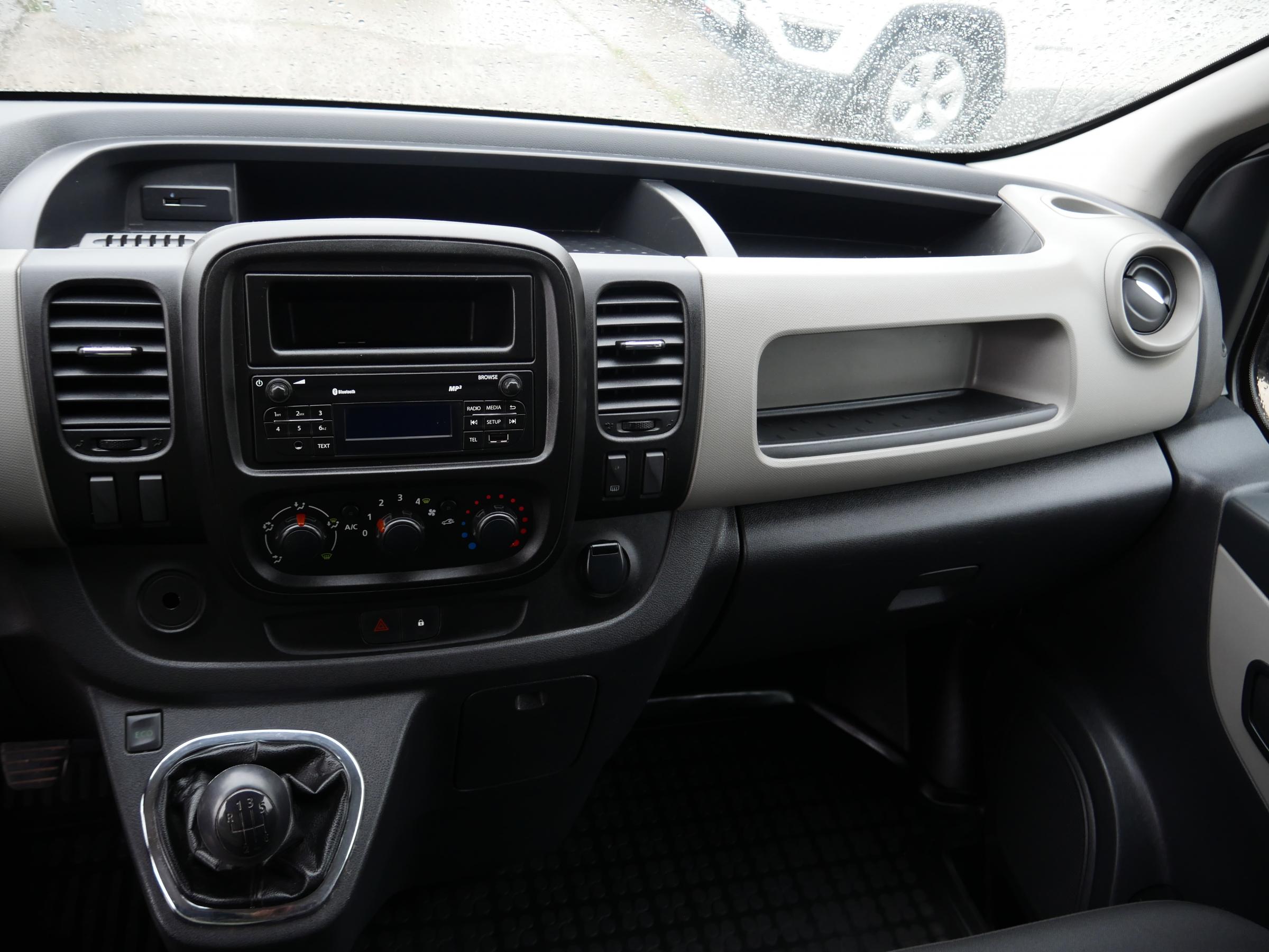 Renault Trafic, 2015 - pohled č. 8