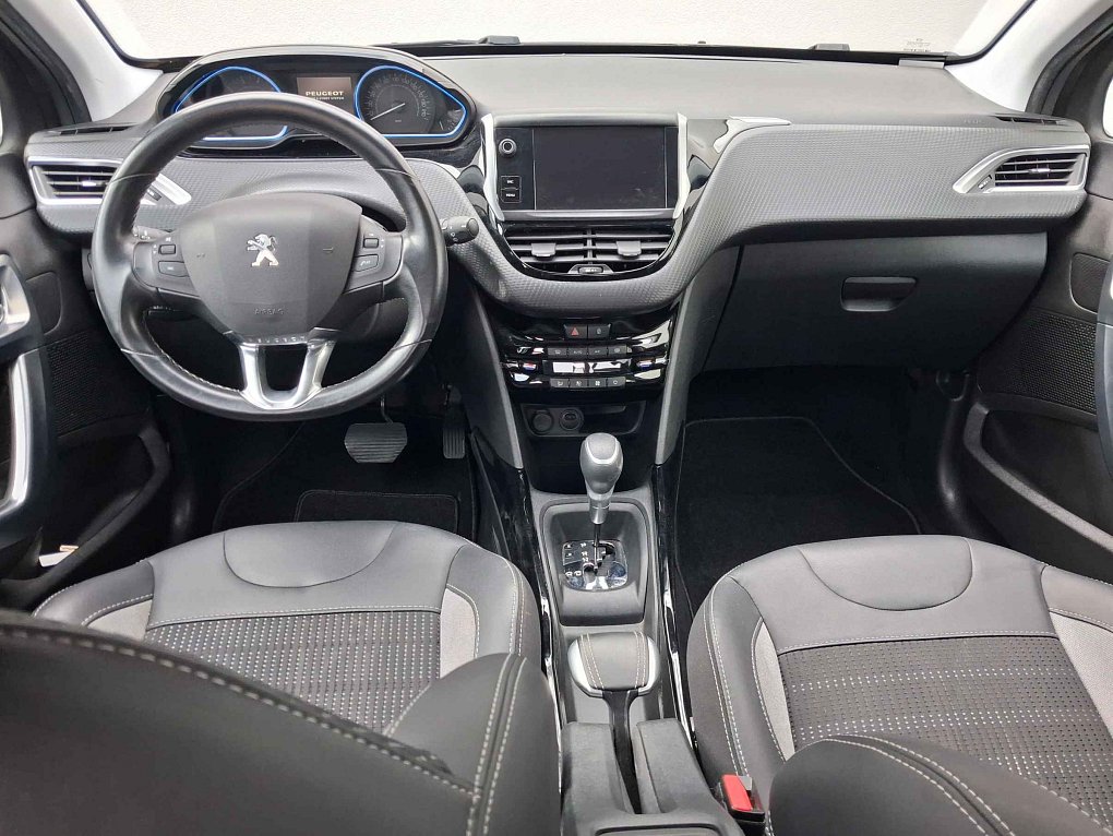 Peugeot 2008 1.2 PT Allure