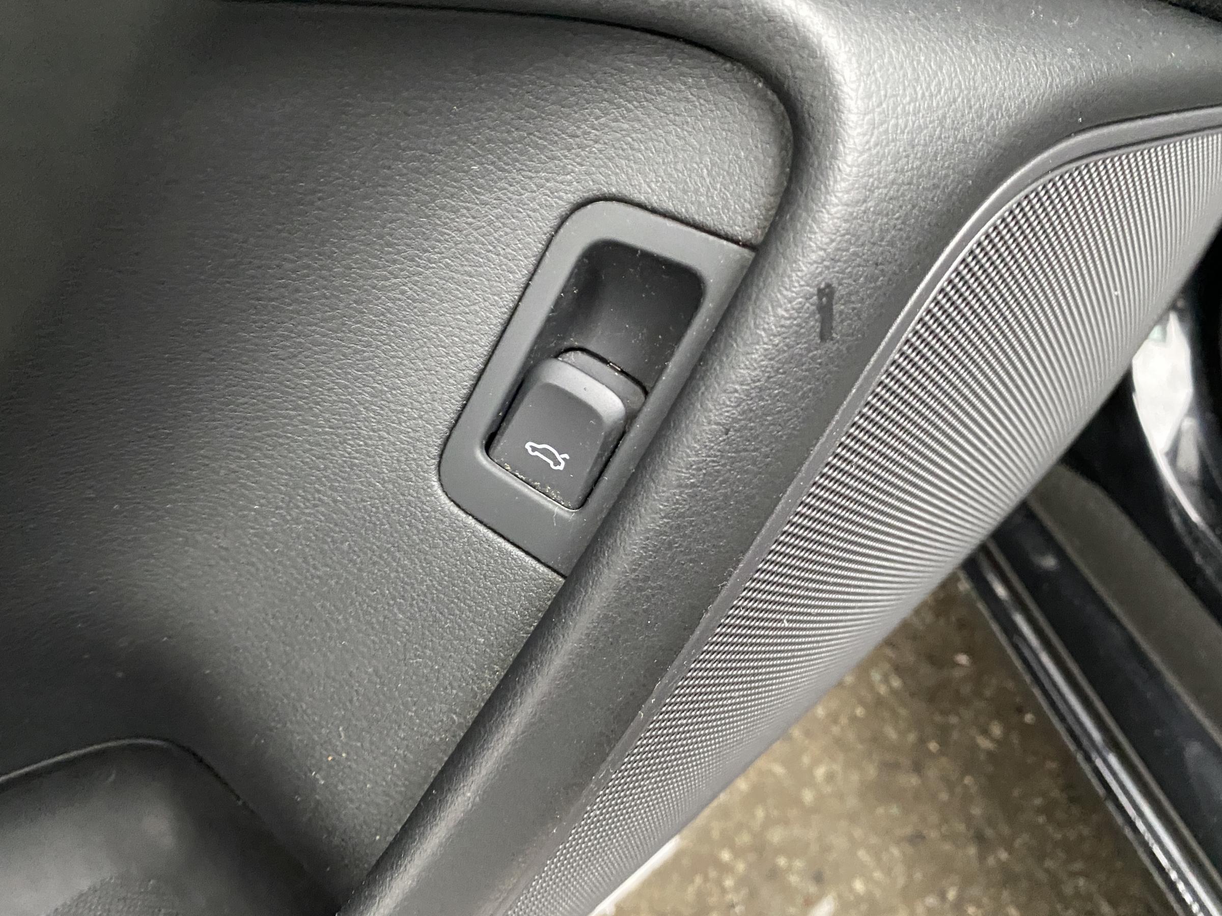 Audi A6, 2012 - pohled č. 14