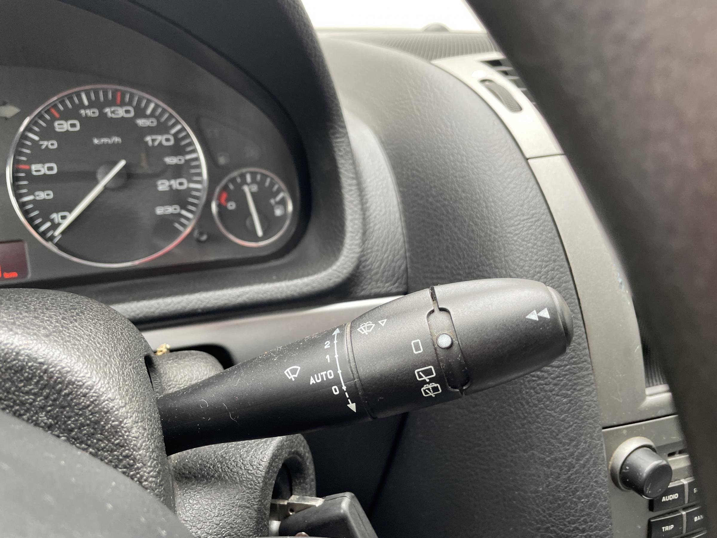 Peugeot 407, 2005 - pohled č. 16