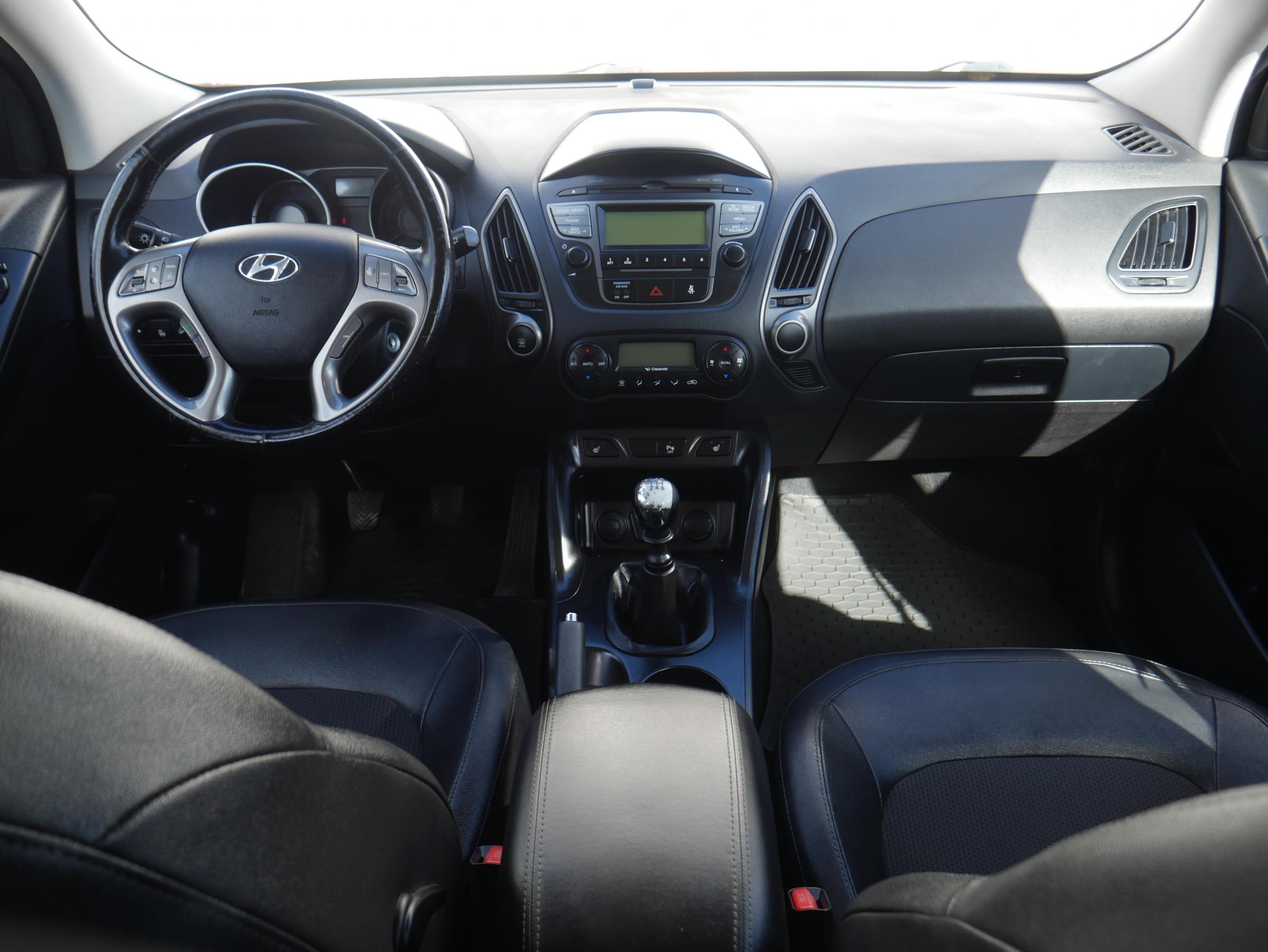 Hyundai ix35, 2014 - pohled č. 8