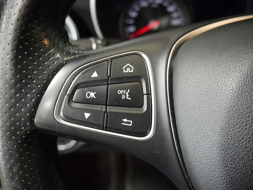 Mercedes-Benz Třída C 2.2CDi  C220