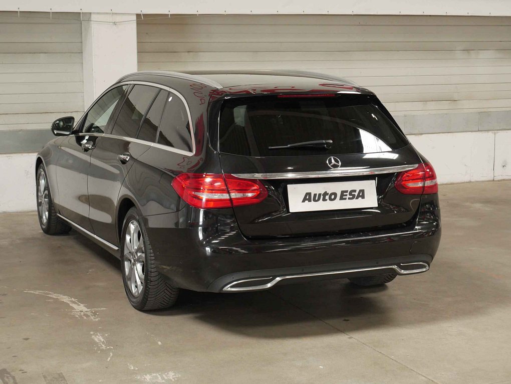 Mercedes-Benz Třída C 2.2CDi  C220