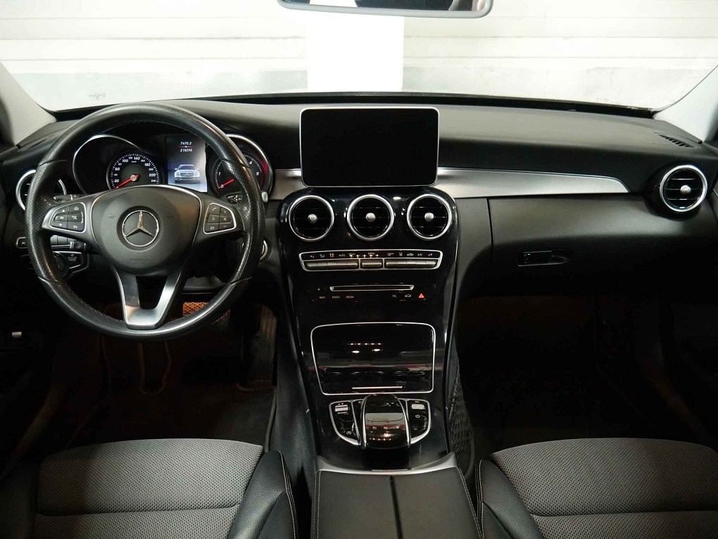 Mercedes-Benz Třída C 2.2CDi  C220