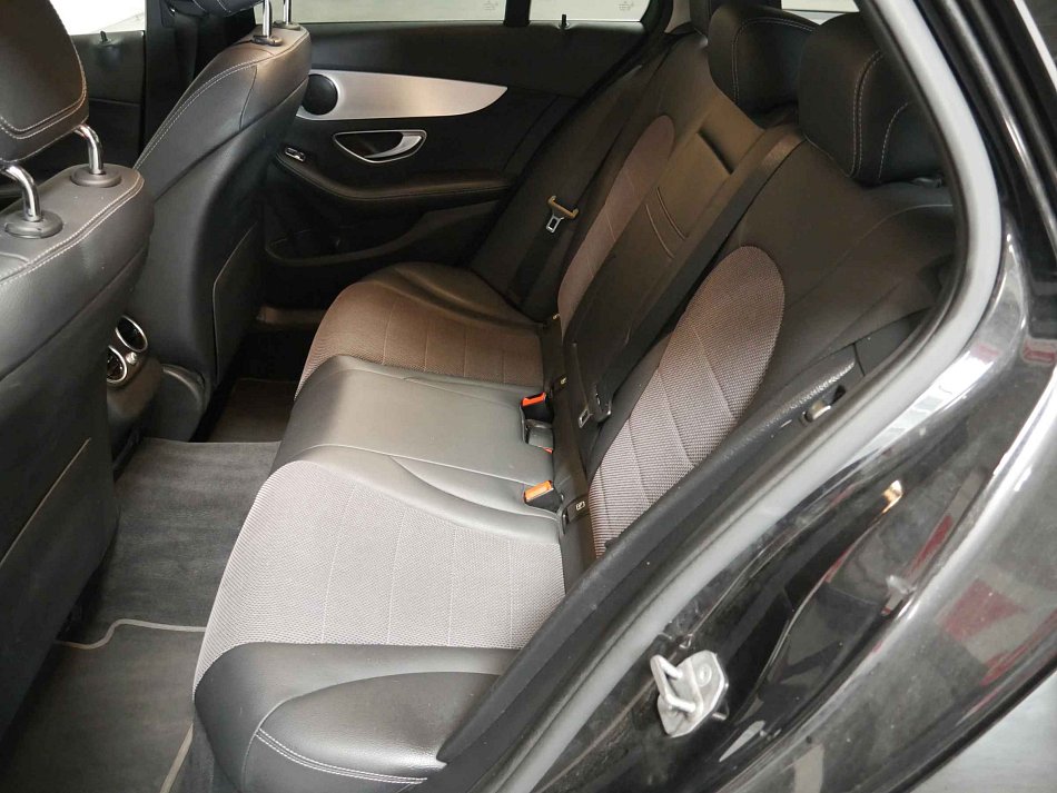 Mercedes-Benz Třída C 2.2CDi  C220