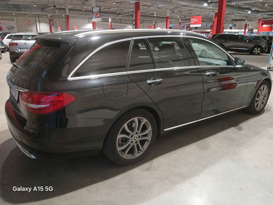 Mercedes-Benz Třída C 2.2D  C220