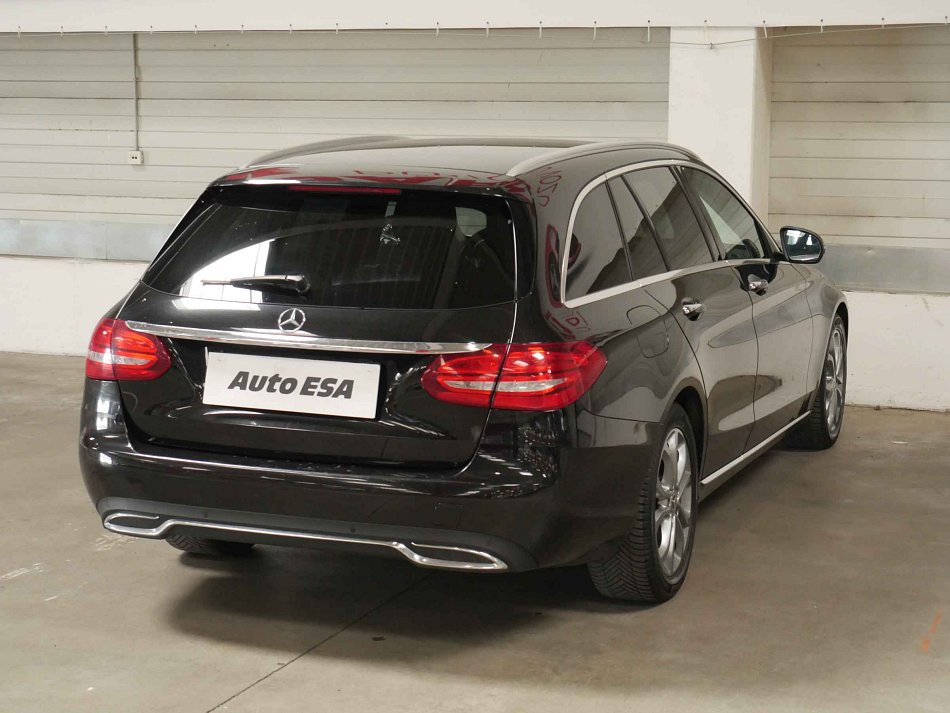 Mercedes-Benz Třída C 2.2CDi  C220