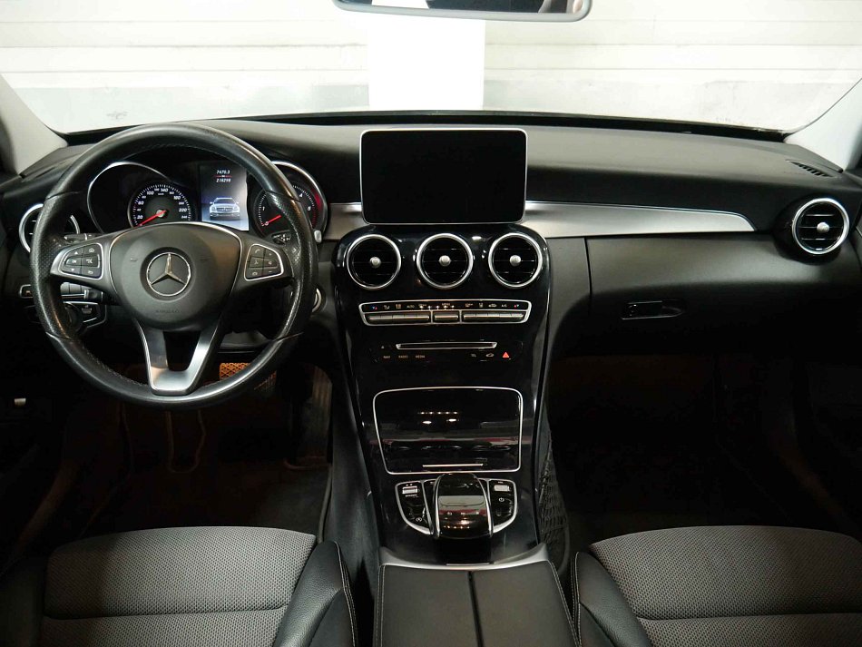 Mercedes-Benz Třída C 2.2CDi  C220