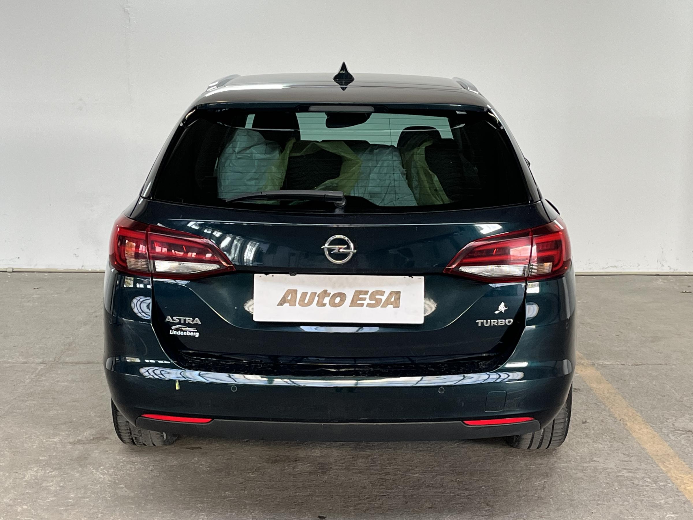 Opel Astra, 2017 - pohled č. 5
