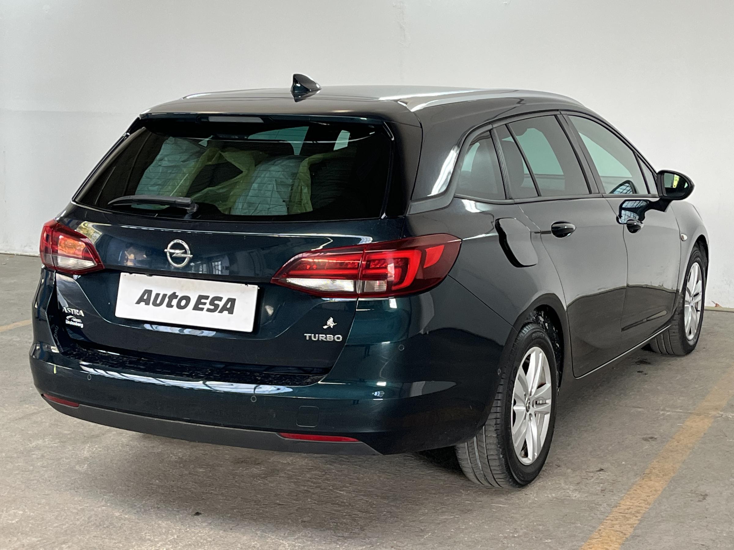 Opel Astra, 2017 - pohled č. 6