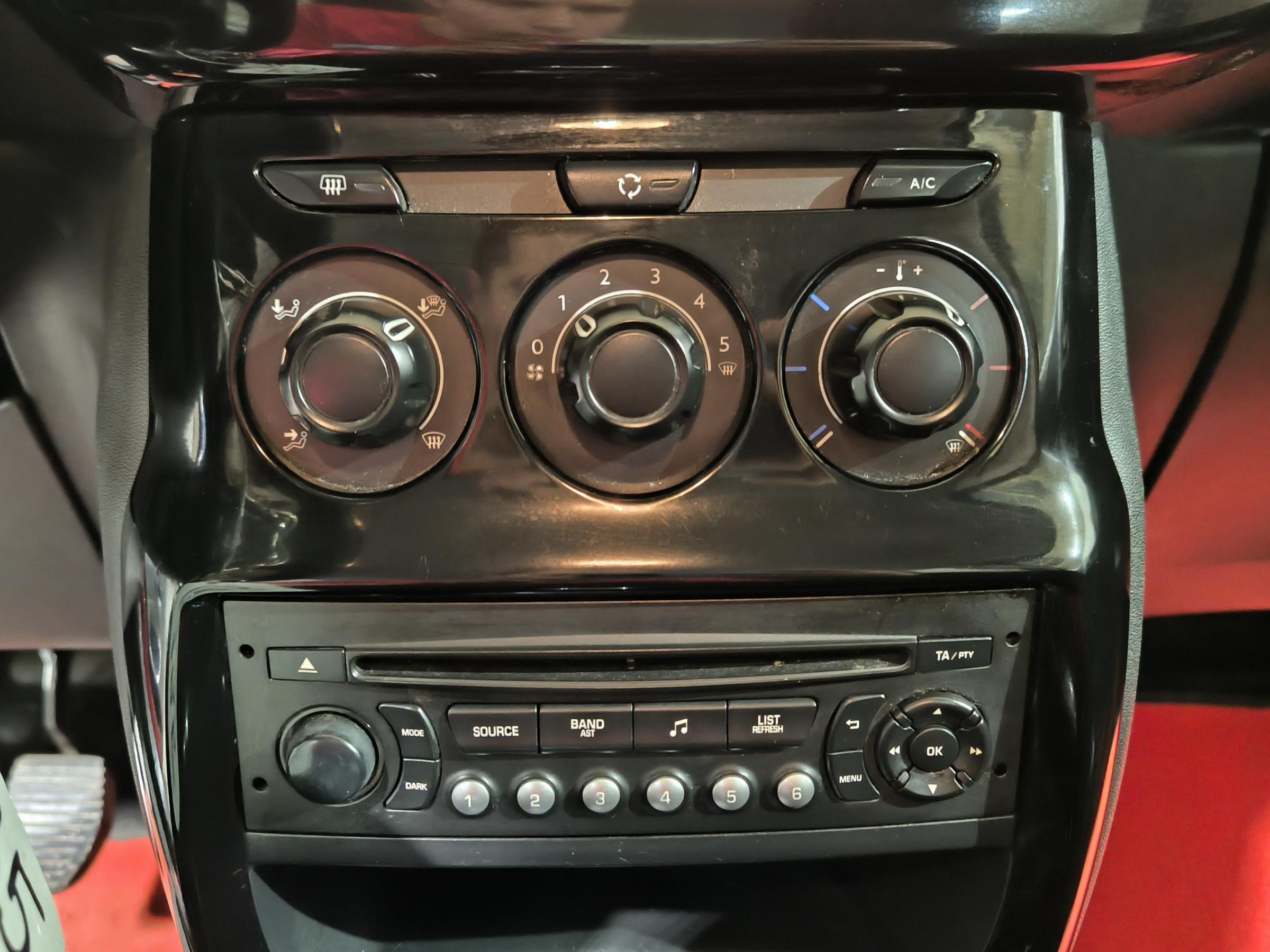 Citroën C3, 2013 - pohled č. 15