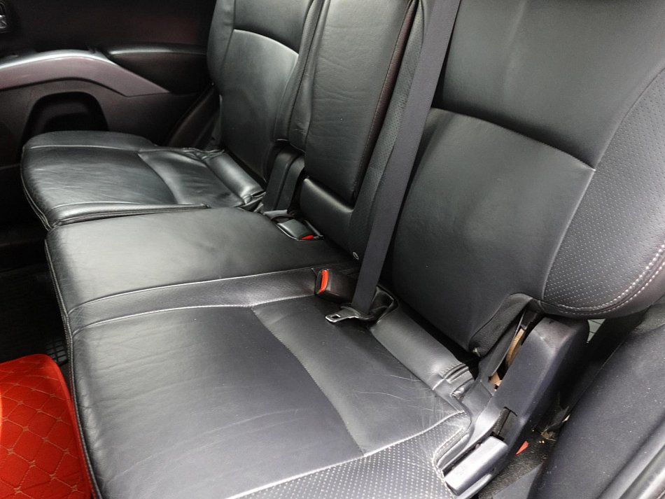 Citroën C-Crosser 2.2HDi  4x4, 7míst