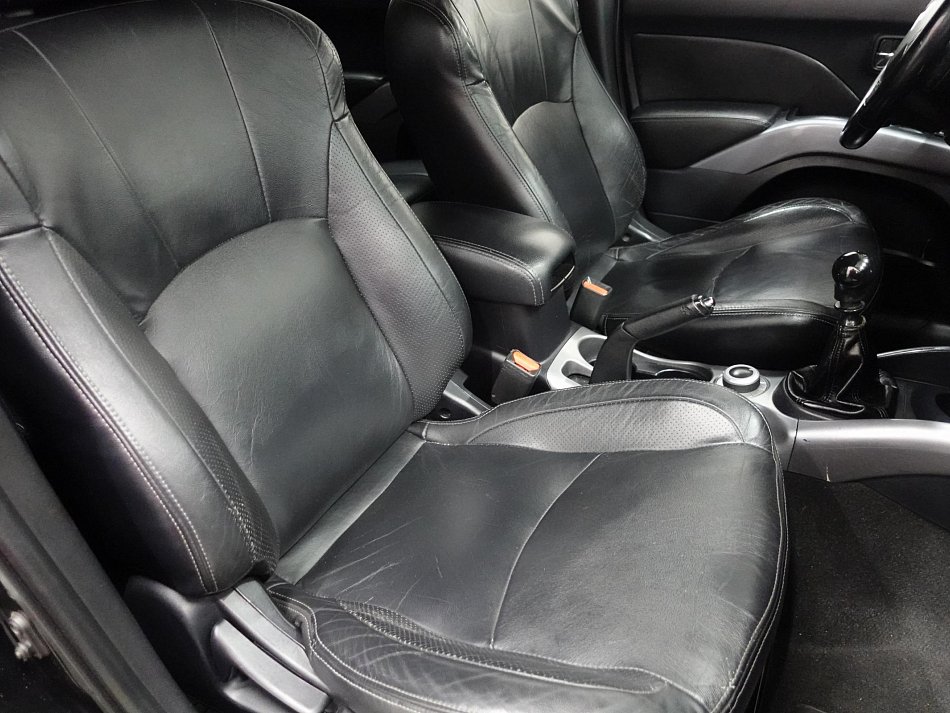 Citroën C-Crosser 2.2HDi  4x4, 7míst