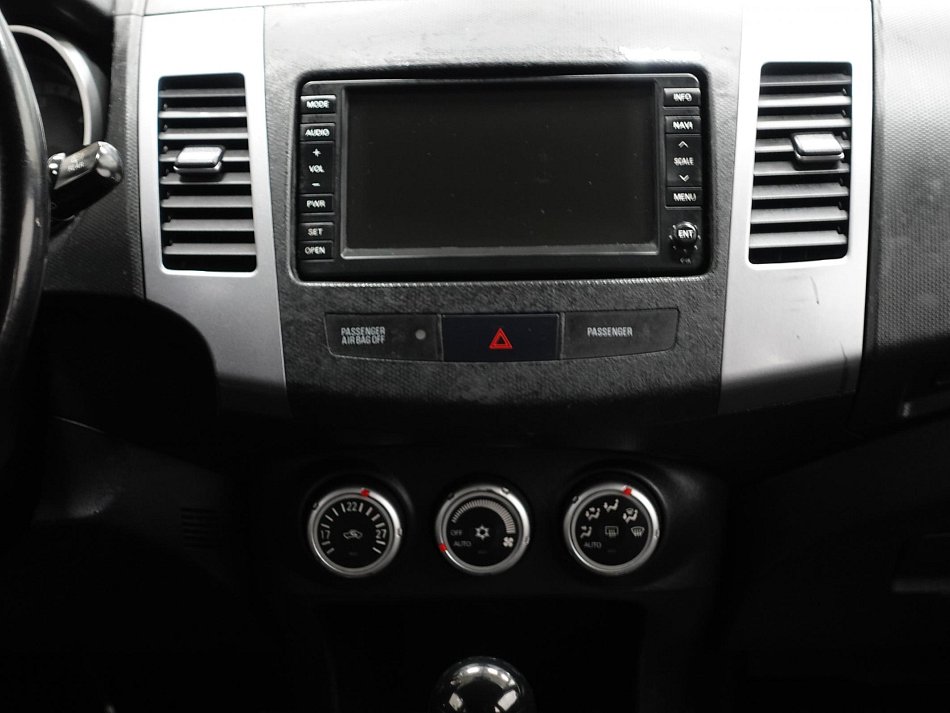 Citroën C-Crosser 2.2HDi  4x4, 7míst