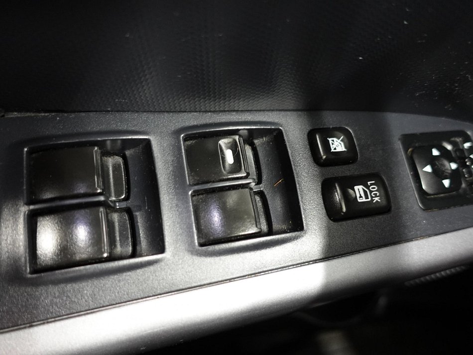 Citroën C-Crosser 2.2HDi  4x4, 7míst