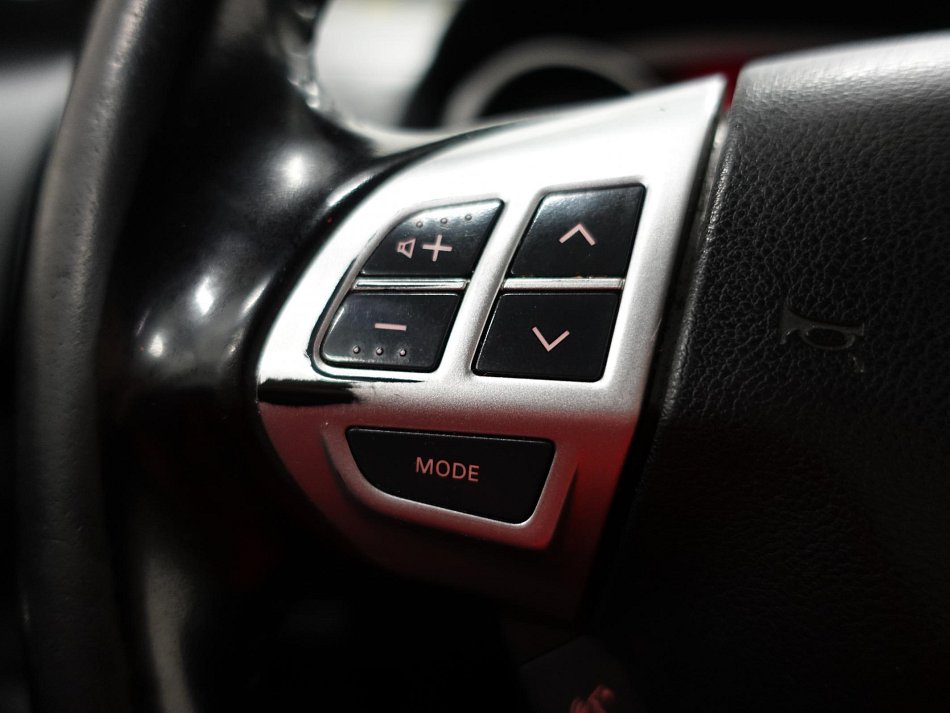 Citroën C-Crosser 2.2HDi  4x4, 7míst