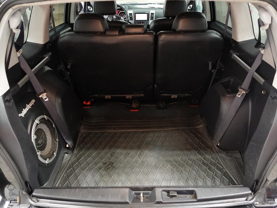 Citroën C-Crosser 2.2HDi  4x4, 7míst