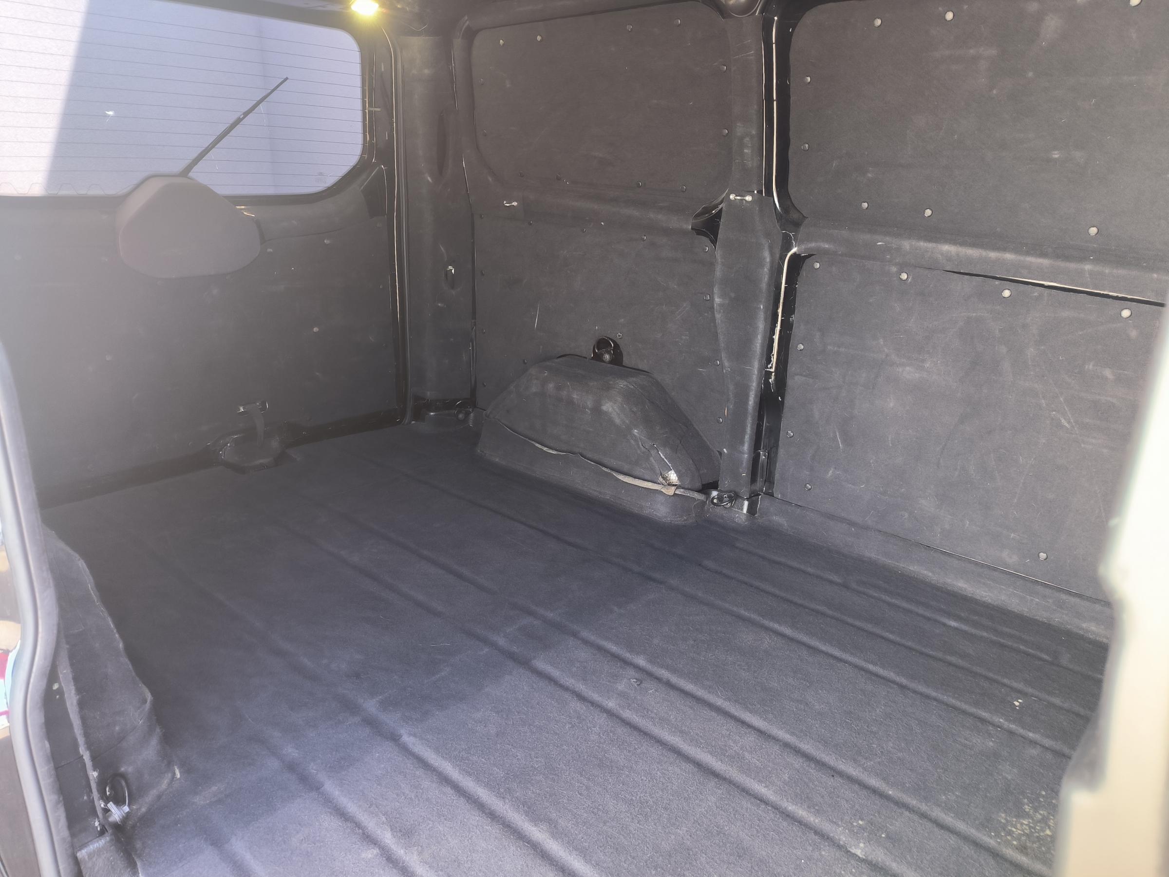 Ford Transit Custom, 2015 - pohled č. 9