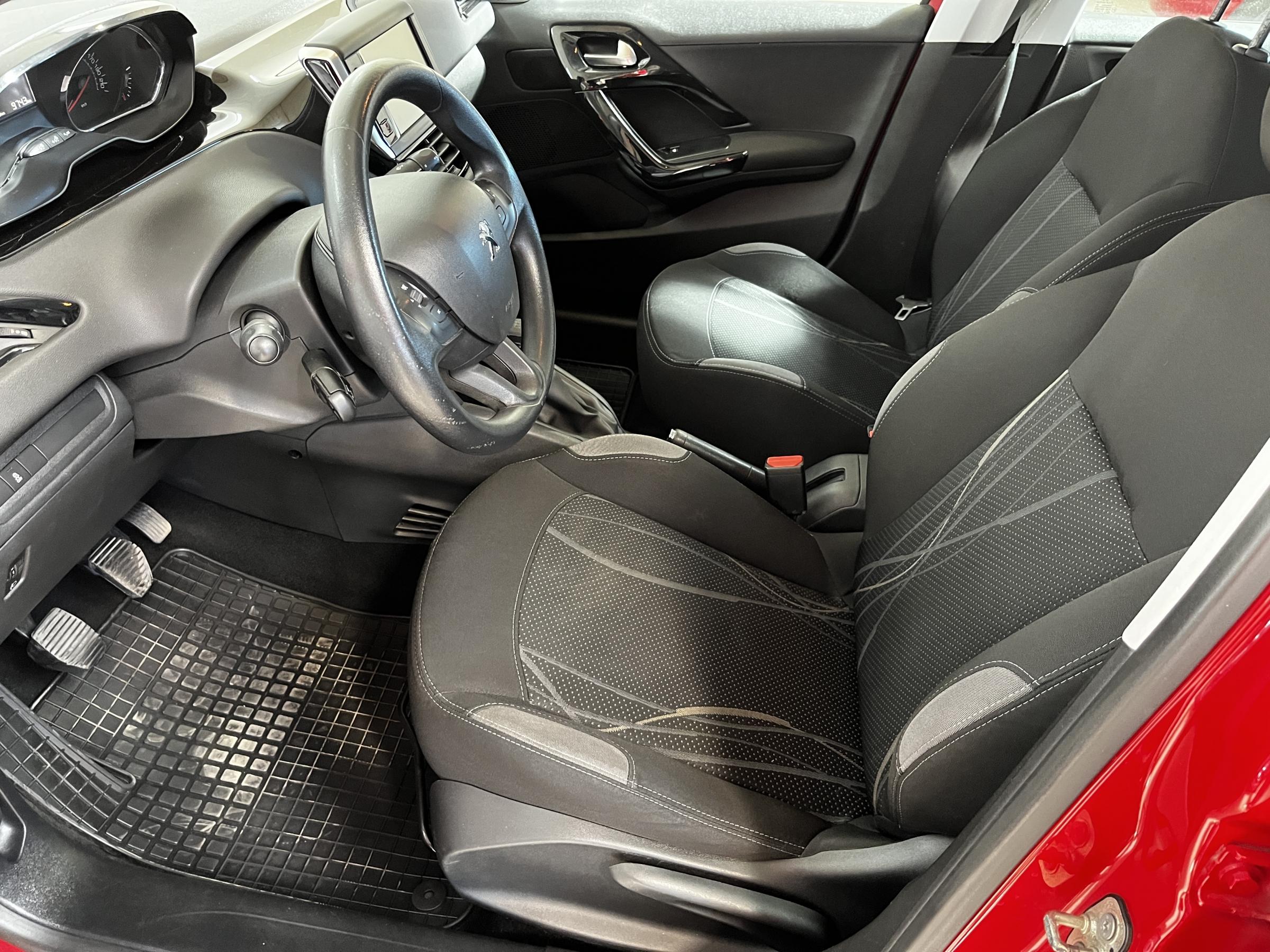 Peugeot 208, 2013 - pohled č. 9