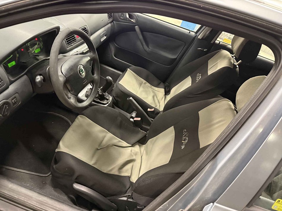 Škoda Octavia 1.6 i 