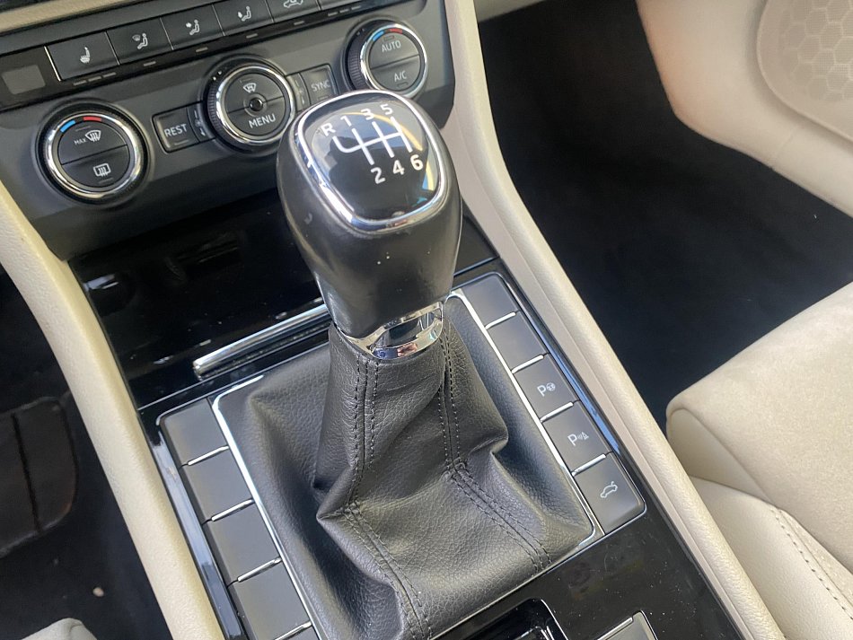 Škoda Superb III 2.0 TDi 