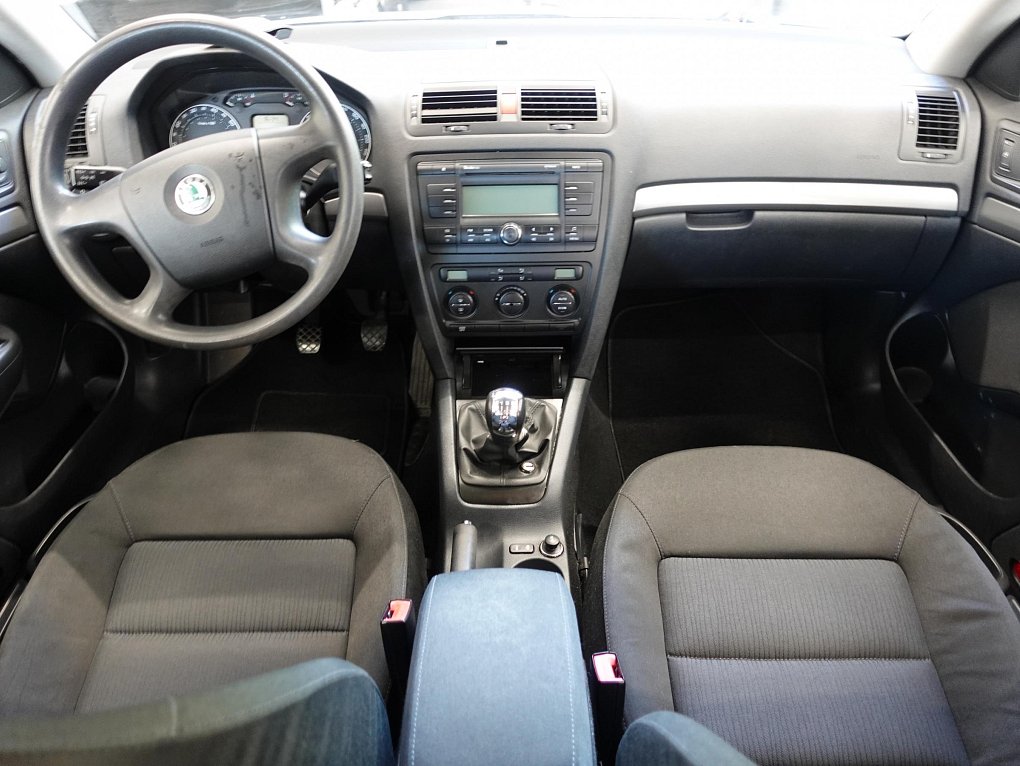 Škoda Octavia II 1.6 FSI 