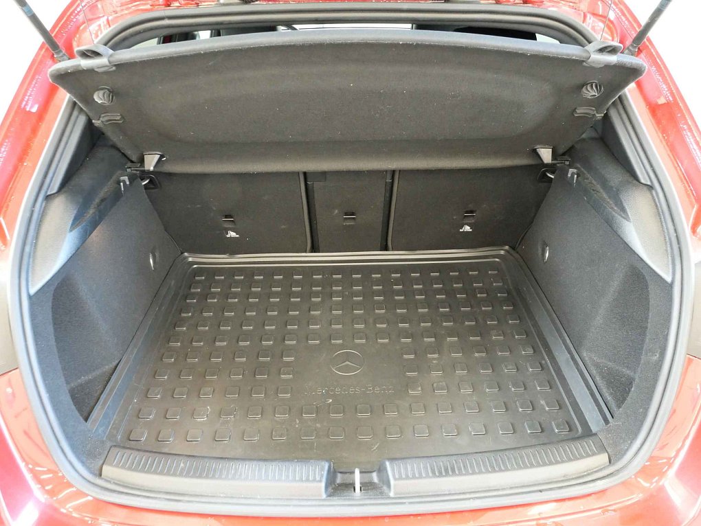 Mercedes-Benz Třída A 1.5d  180 d