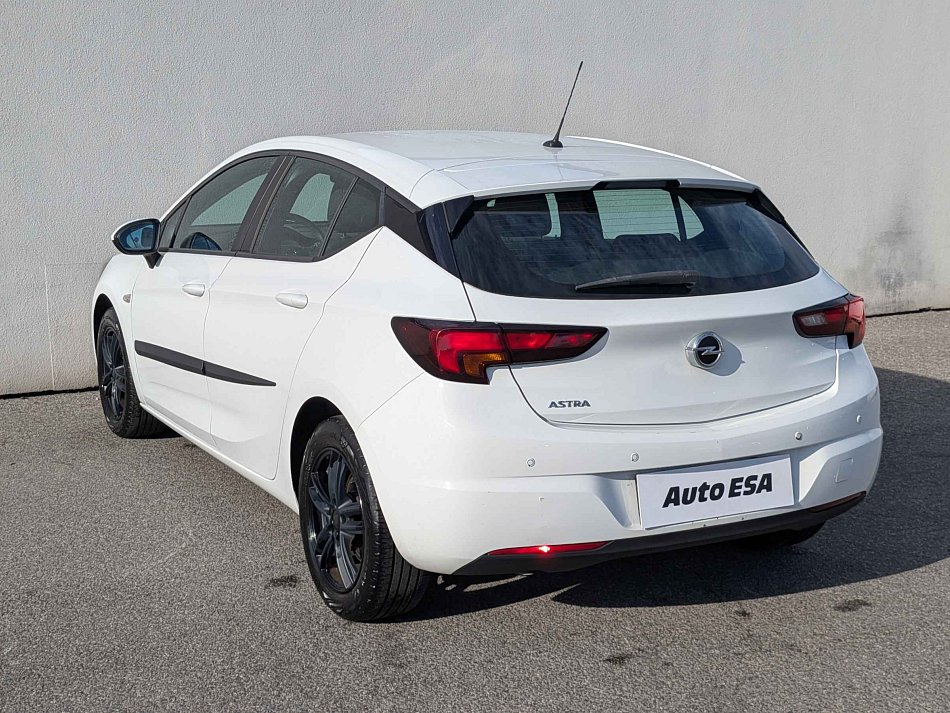Opel Astra 1.2 T 