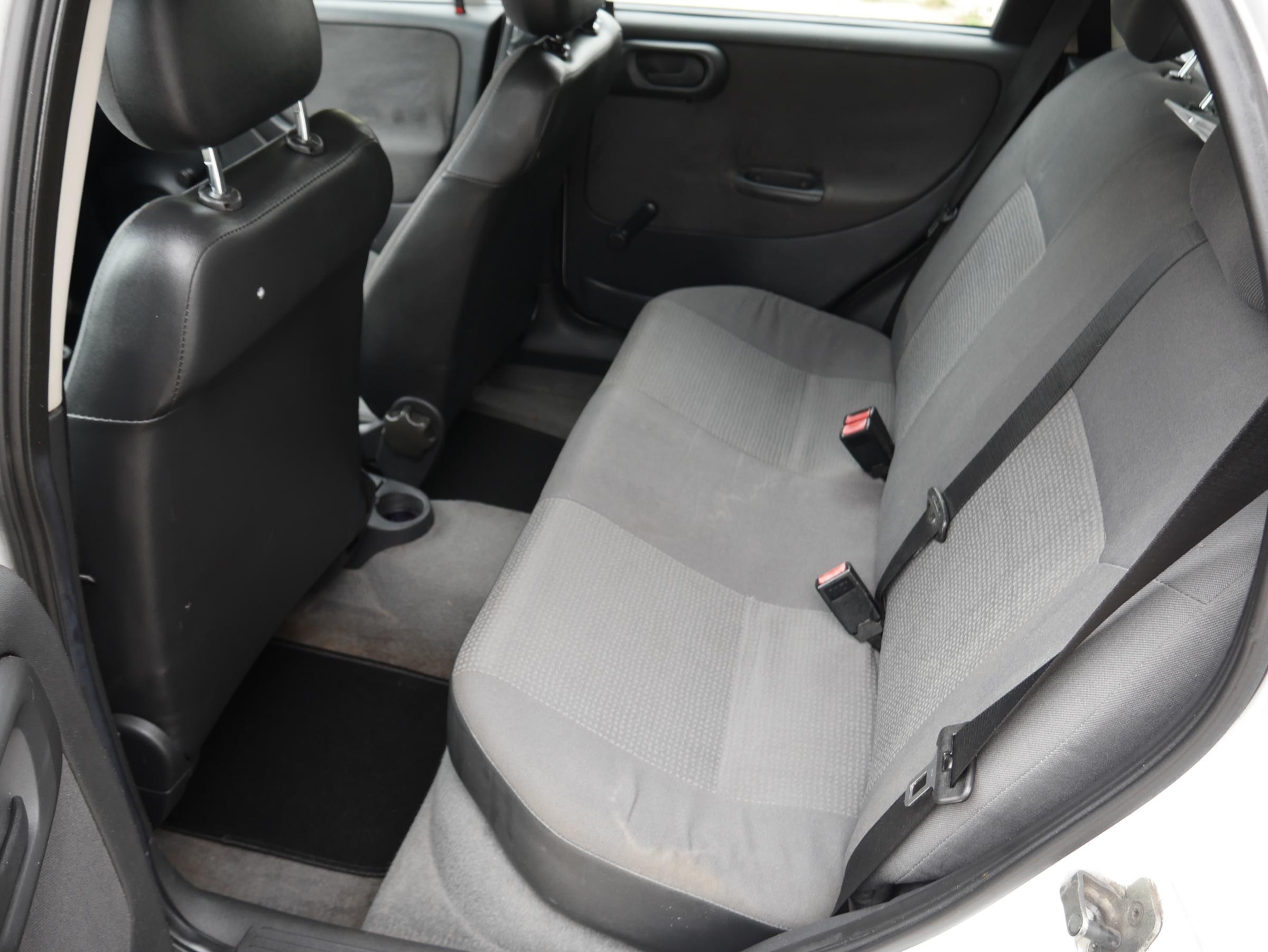 Opel Corsa, 2003 - pohled č. 10