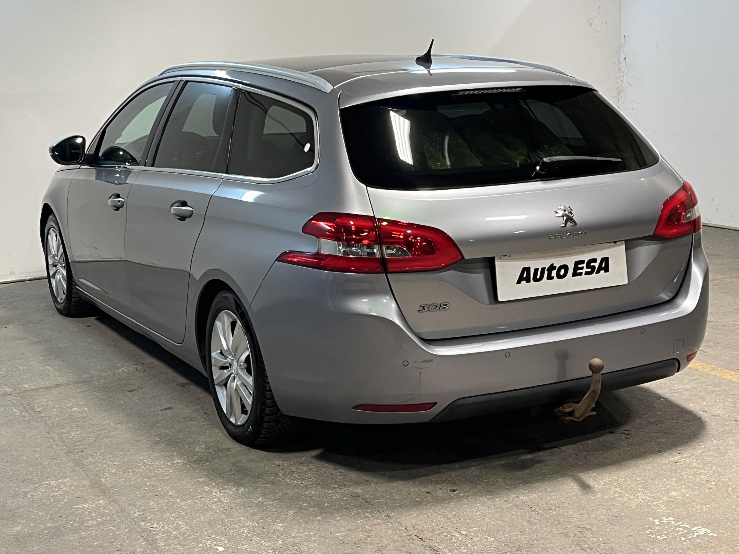 Peugeot 308, 2014 - pohled č. 4