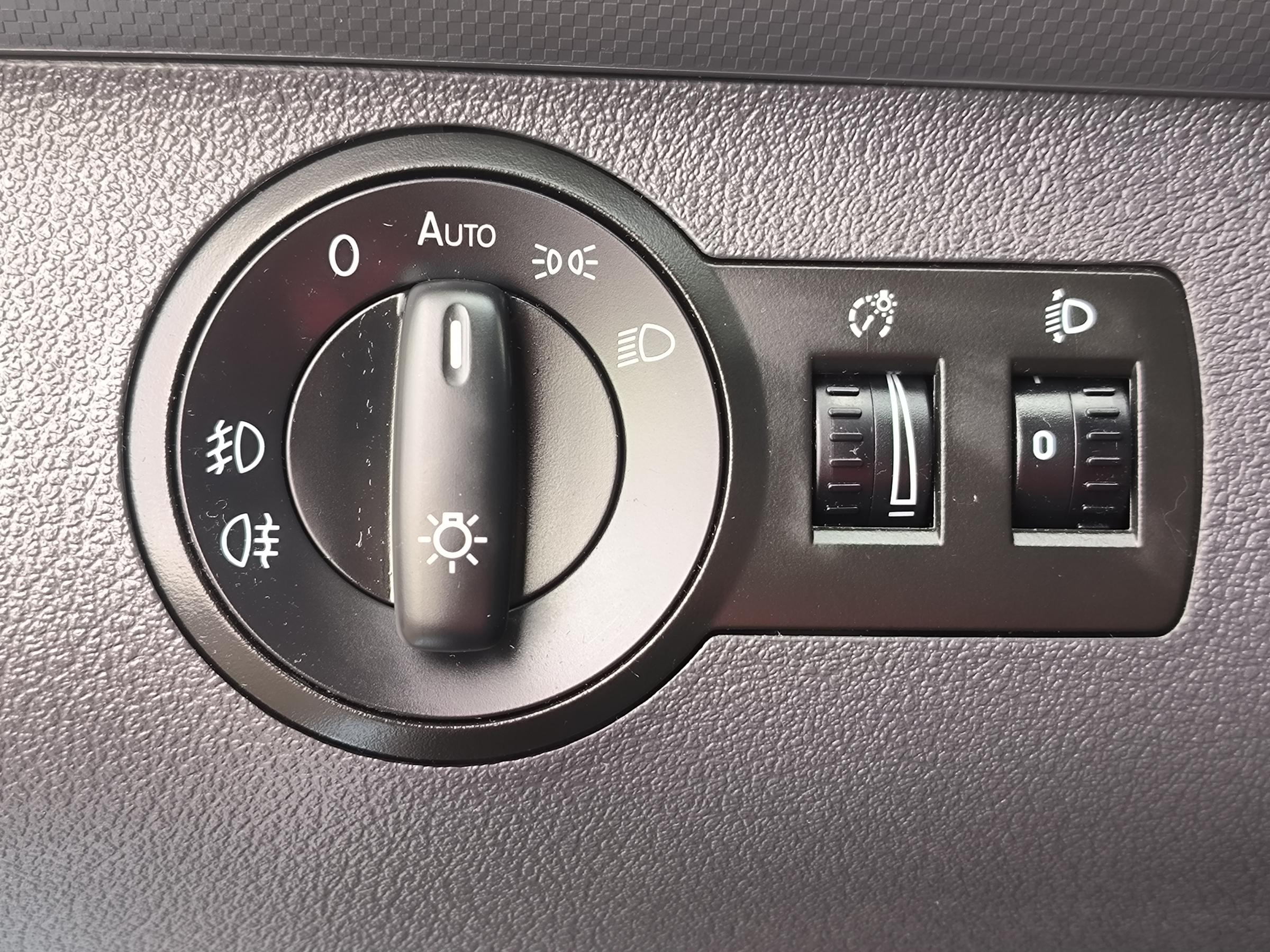 Volkswagen Caddy, 2009 - pohled č. 14