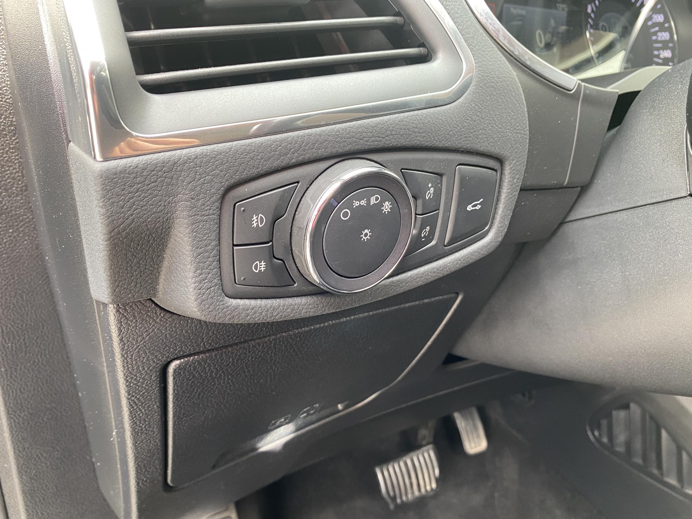 Ford S-MAX, 2021 - pohled č. 20