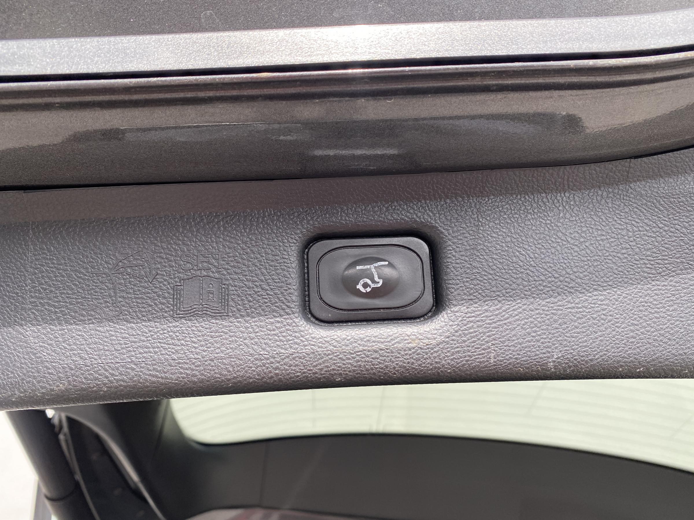 Ford S-MAX, 2021 - pohled č. 23