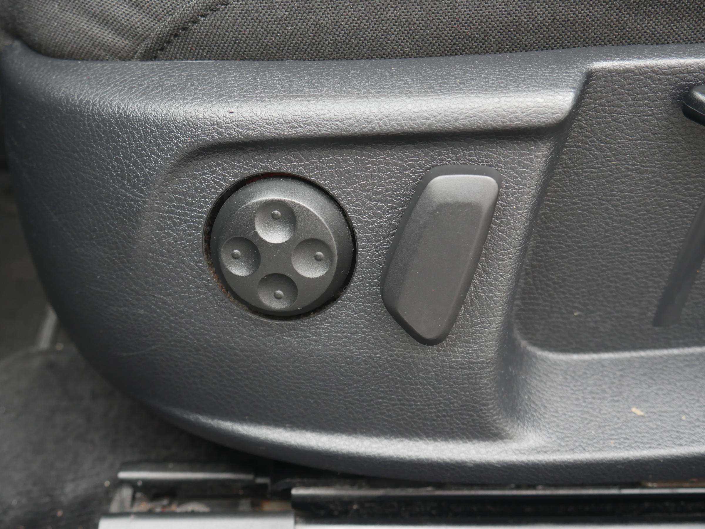 Volkswagen Passat, 2014 - pohled č. 17