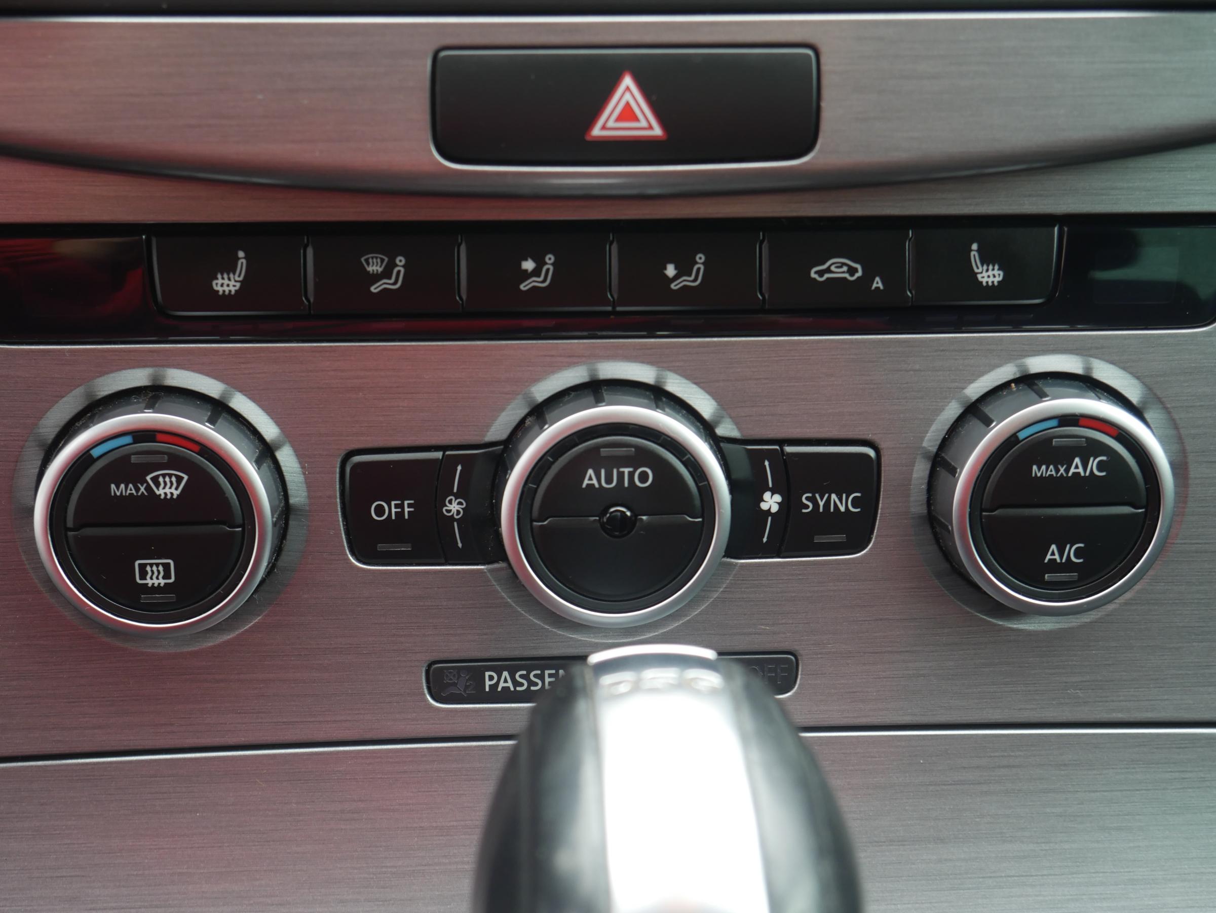 Volkswagen Passat, 2014 - pohled č. 22