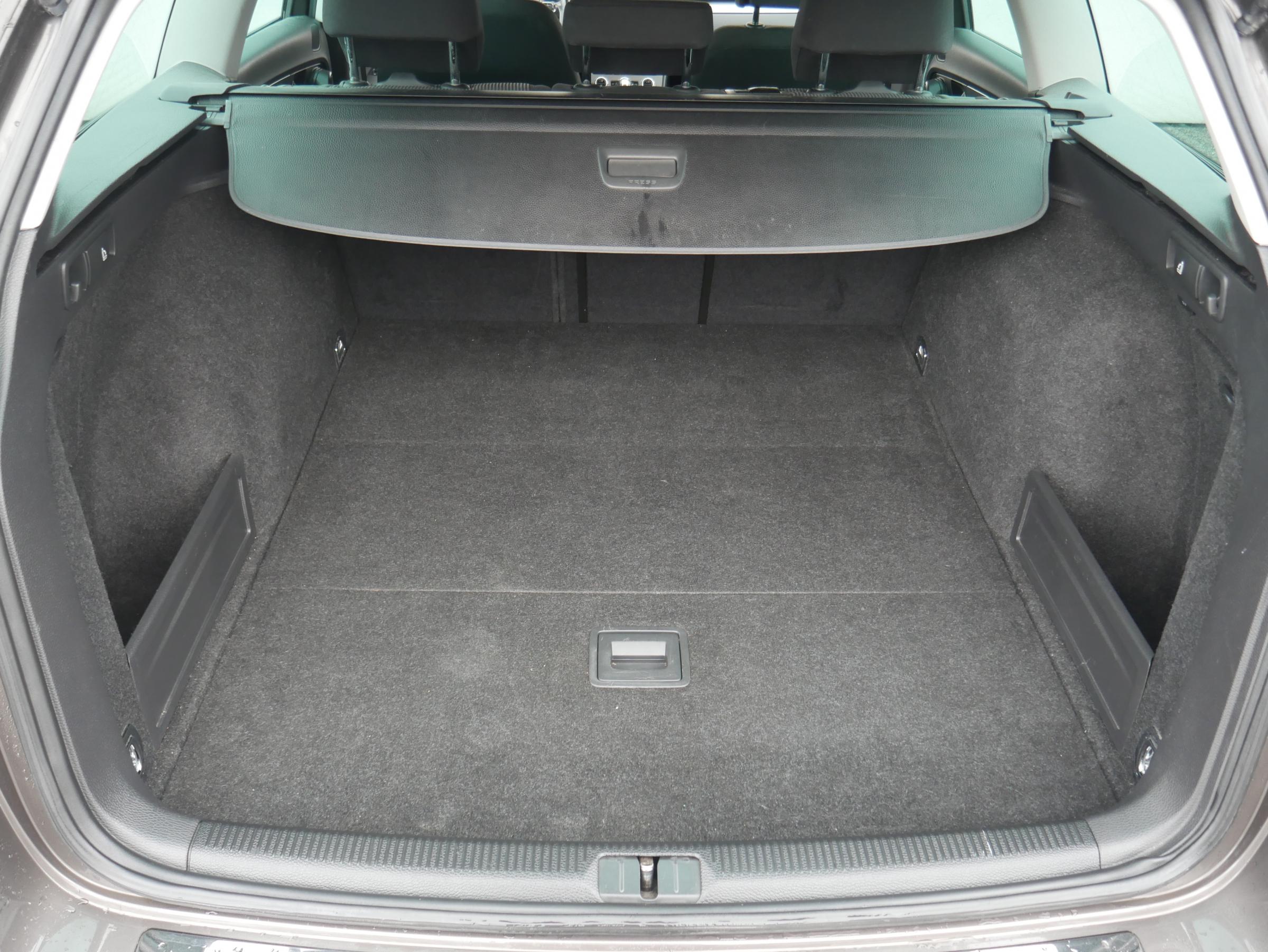 Volkswagen Passat, 2014 - pohled č. 7