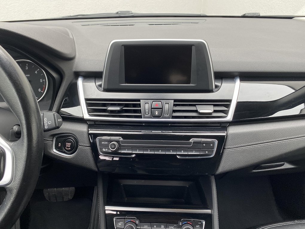 BMW Řada 2 2.0d  218d