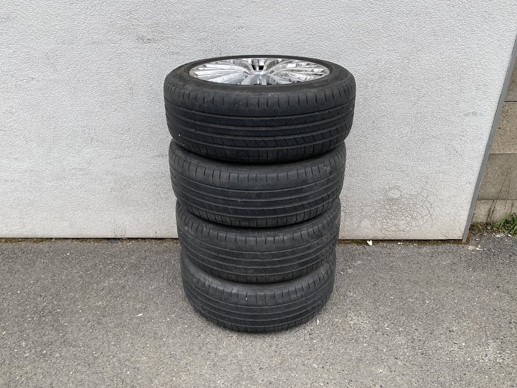 BMW Řada 2 2.0d  218d