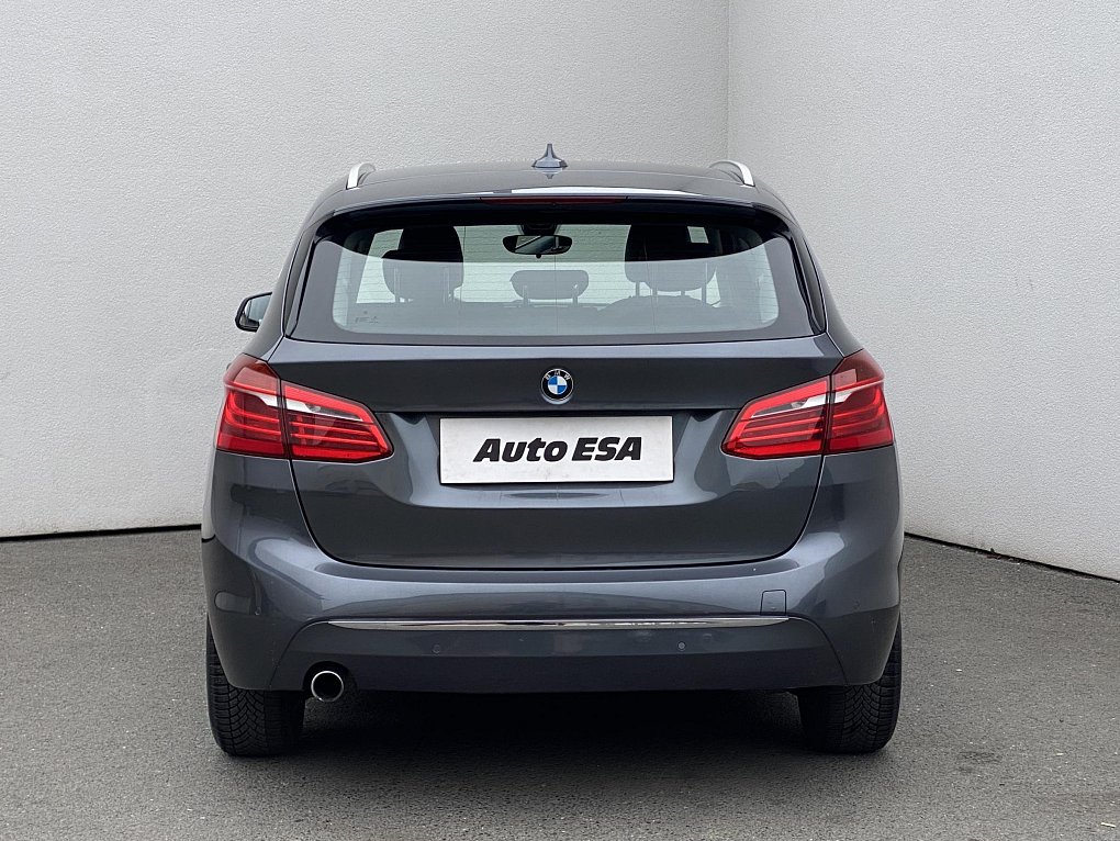 BMW Řada 2 2.0d  218d