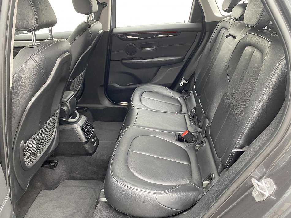 BMW Řada 2 2.0d  218d