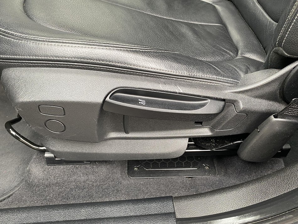 BMW Řada 2 2.0d  218d